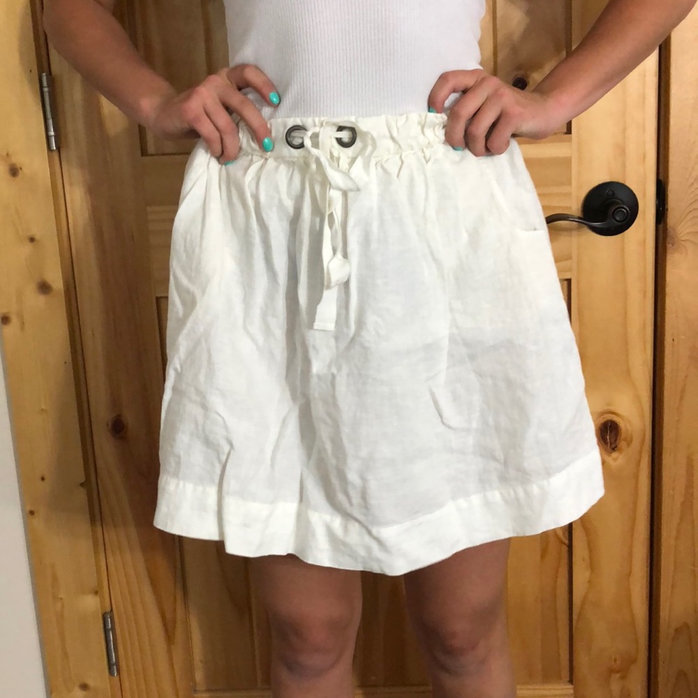 Loose white skirt!